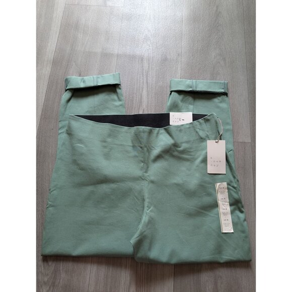 A New Day Womens Sage Green Side-Zip Ankle Pants Size 12R NWT - Picture 3 of 6